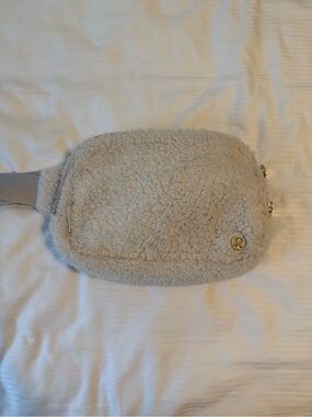 lululemon athletica Cream Sherpa Crossbody Belt Bag